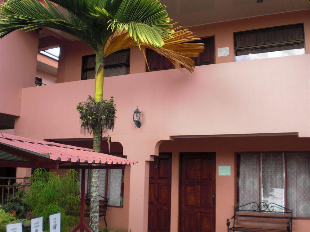 Hotel La Choza Inn La Fortuna Екстериор снимка