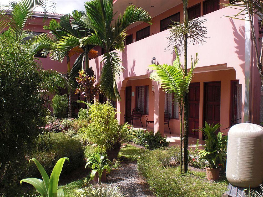 Hotel La Choza Inn La Fortuna Екстериор снимка