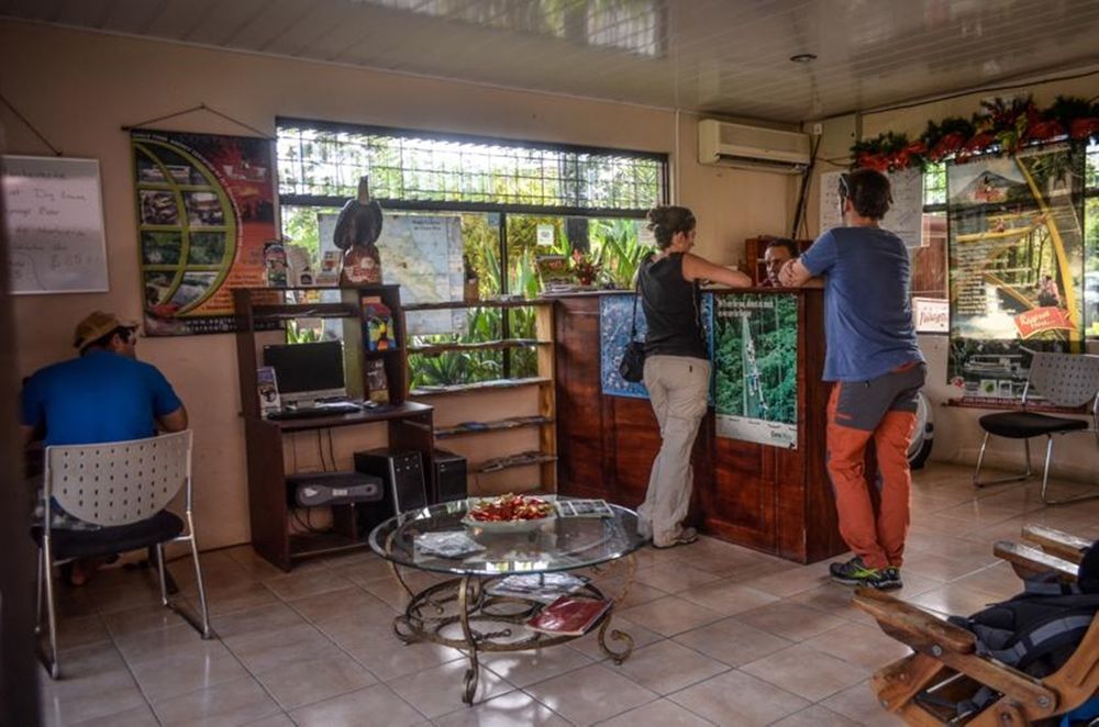 Hotel La Choza Inn La Fortuna Екстериор снимка