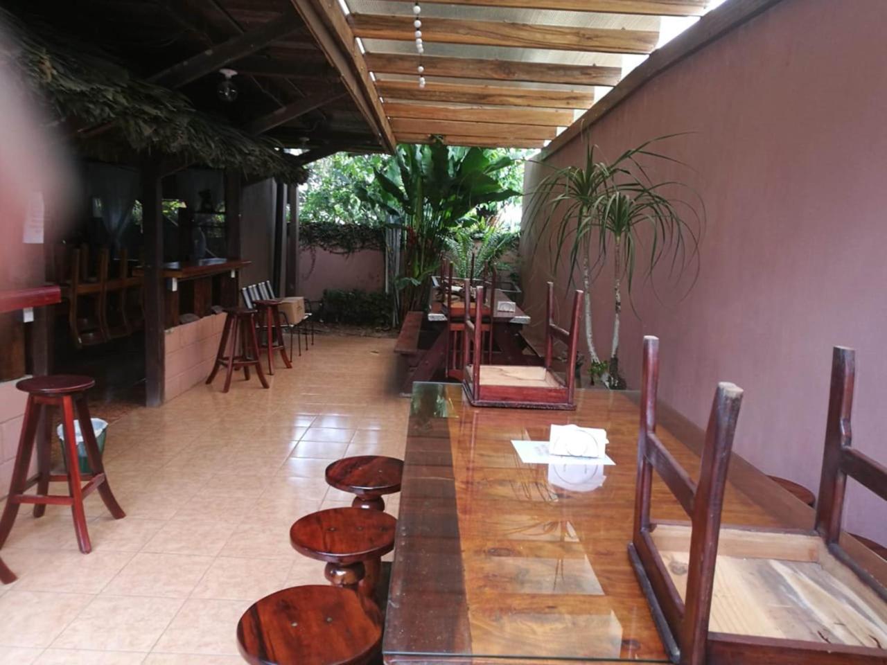Hotel La Choza Inn La Fortuna Екстериор снимка